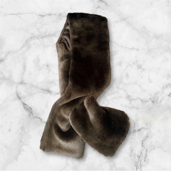 Faux Fur Mocha Chocolate Brown Scarf/Wrap - Picture 3 of 4